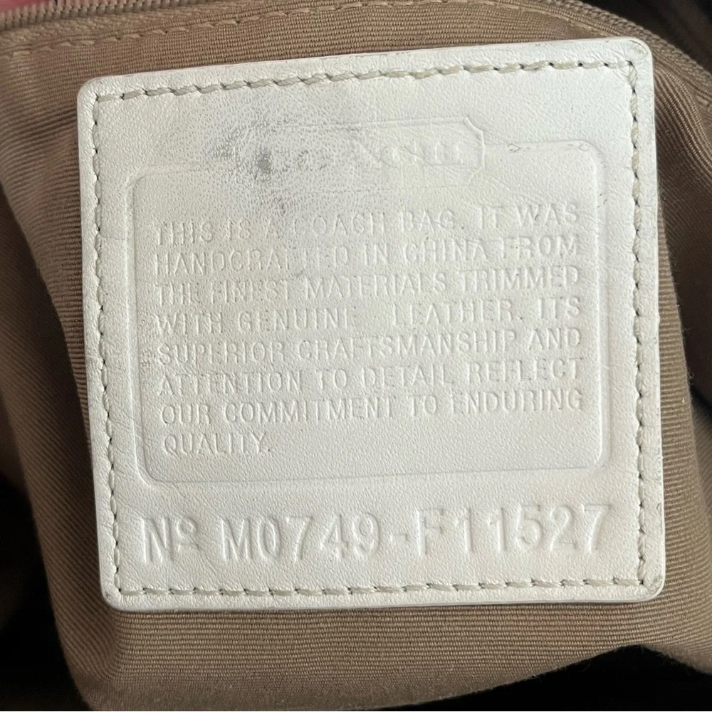 Coach Signature Gallery Tote F11526 Khaki Jacquard White Leather Trim Y2K - Picture 15 of 15